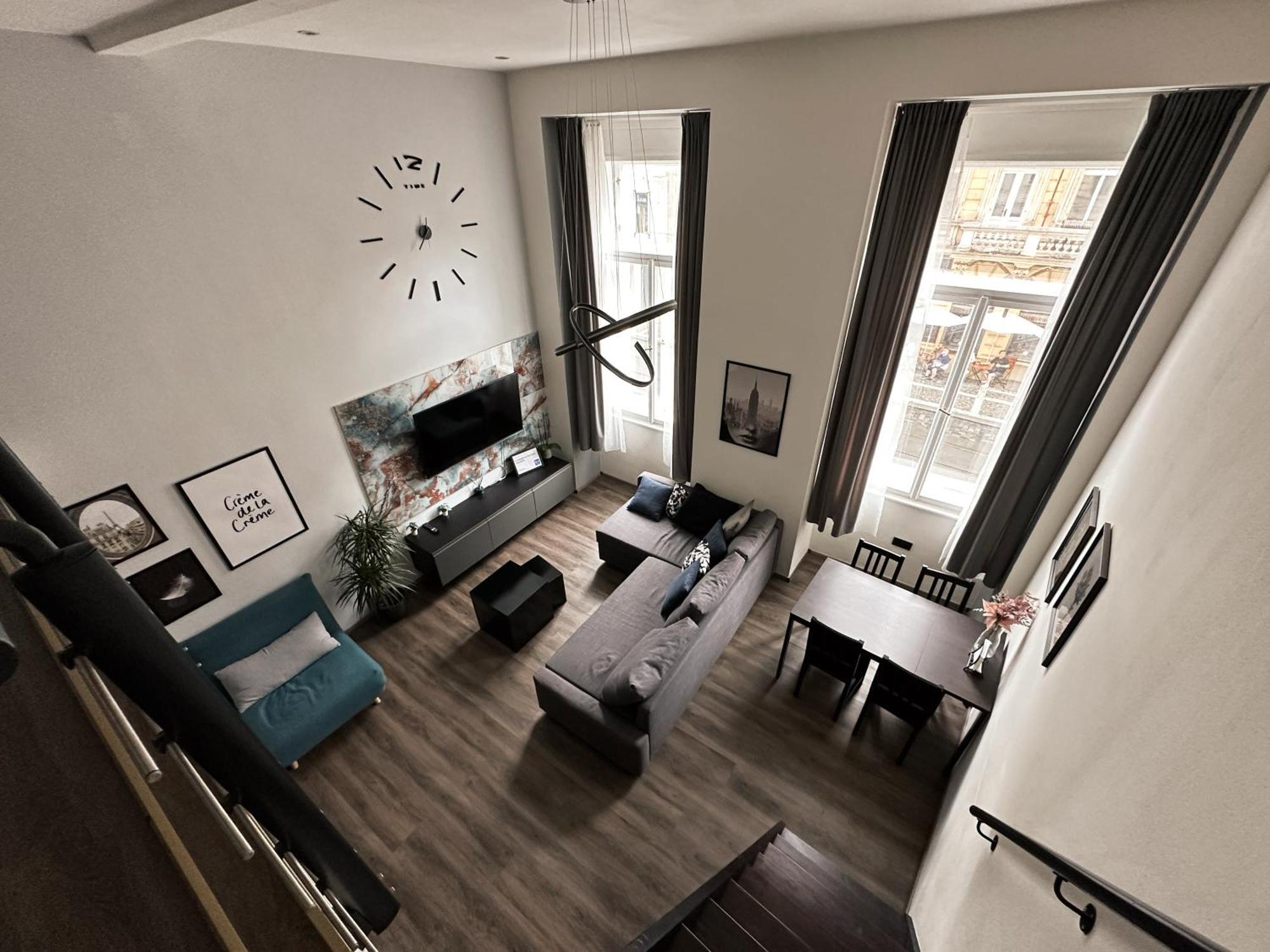 Contemporary Jindrisska Apartment براغ المظهر الخارجي الصورة